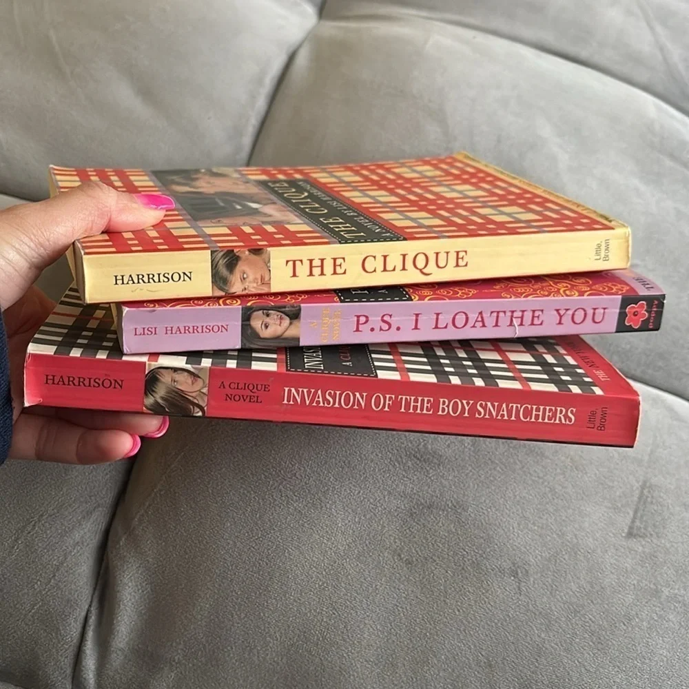 The Clique Book Set - Chapter Books (includes 3) - Picture 3 of 3